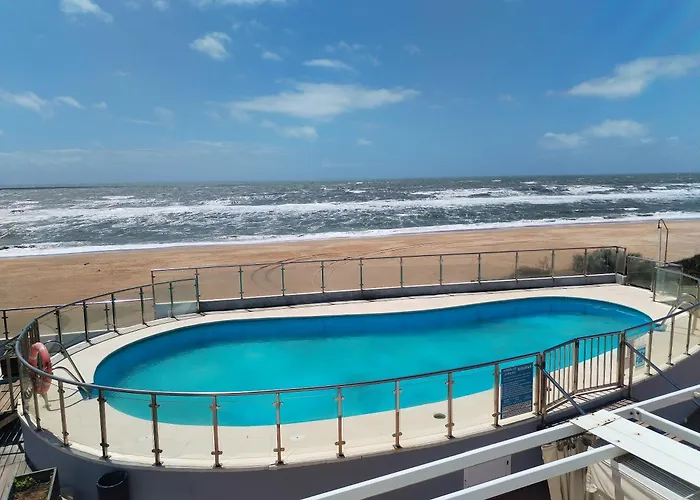 Islantilla- Con Piscina Y Garaje En Primera Línea De Playa